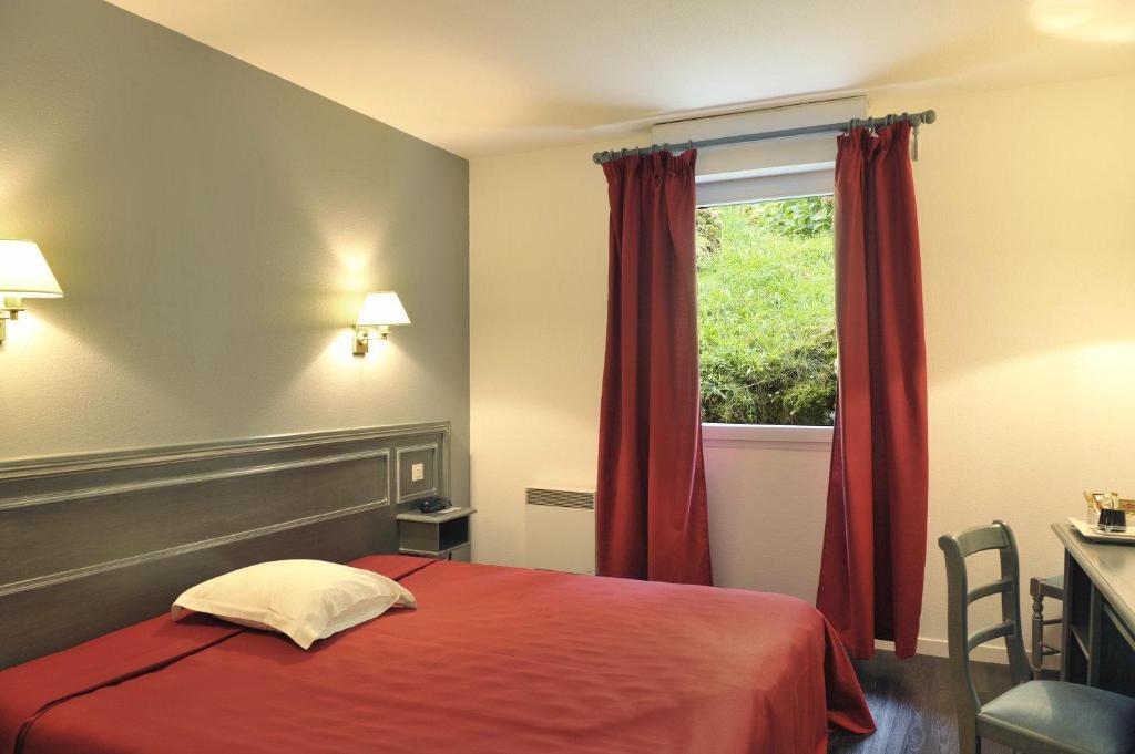 Au Bon Coin Hotel Lurbe-Saint-Christau Exterior photo
